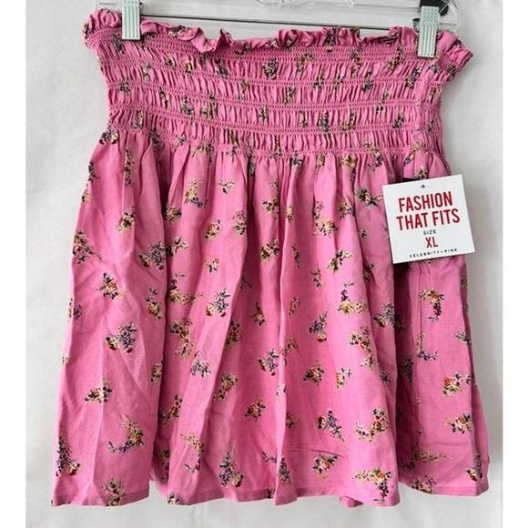 Celebrity Pink Floral Smocked Halter Top Pink Ruffle Stretch NWT XL - Picture 6 of 8